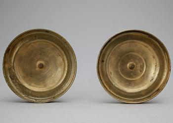 LJUSSTAKAR, ett par, brons. Empirestil 1800-tal.