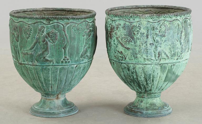 YTTERKRUKOR, snarlika, koppar, 1900-tal.