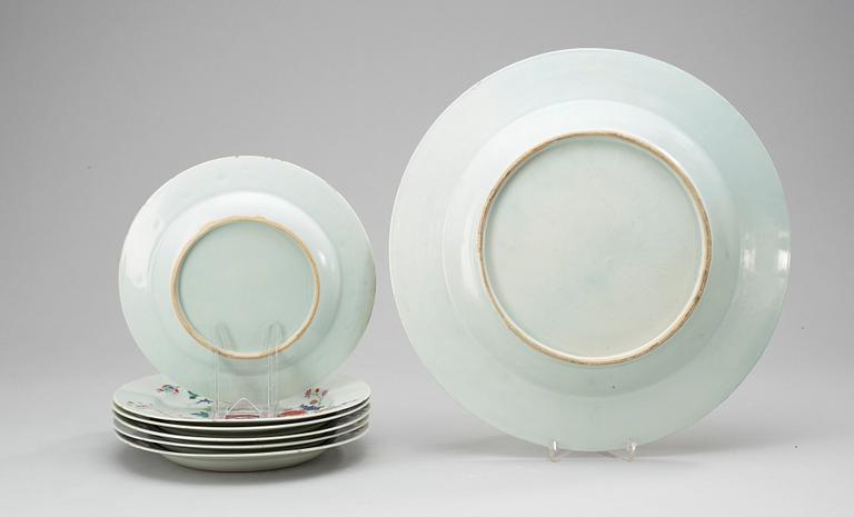 FAT samt TALLRIKAR, sex stycken, kompaniporslin. Qing dynastin, Qianlong (1736-95).
