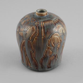 VAS, stengods, Gertrud Lönegren, Rörstrand, Rörstrand, stämpelsignerad, omkring 1900-talets mitt.