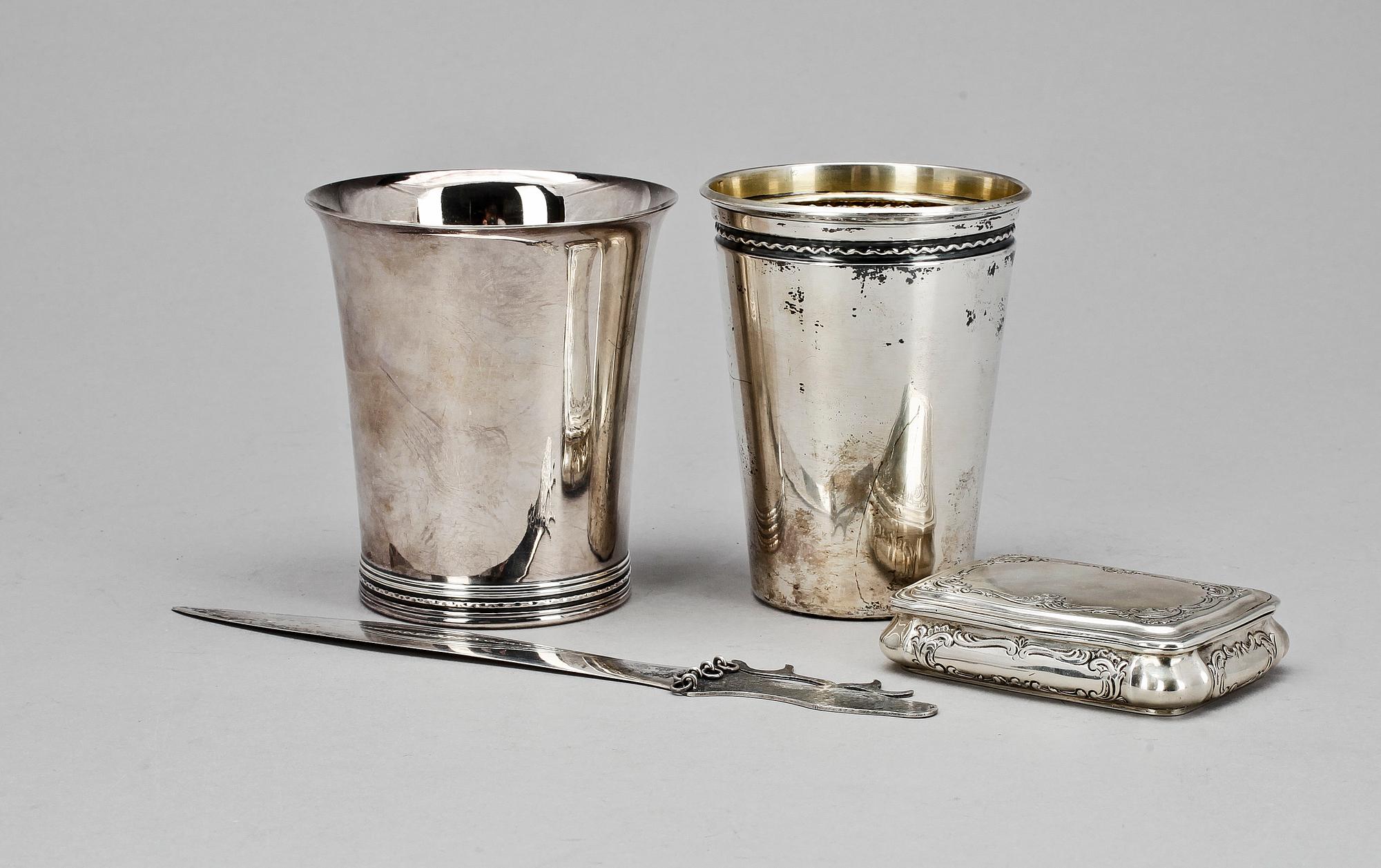 BÄGARE, 2 st, DOSA samt BREVKNIV, silver, bl a Frankrike, GAB Stockholm 1946. Vikt ca 1284 g.