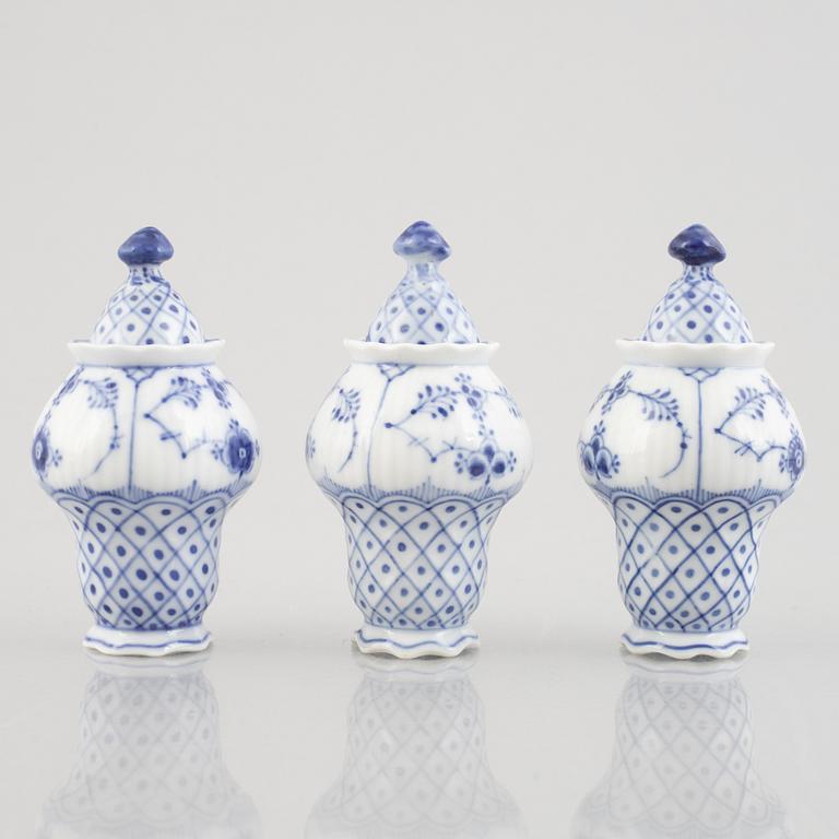 Bordsuppsats, porslin, Royal Copenhagen, "Musselmalet", modell 62, 1893-1923.