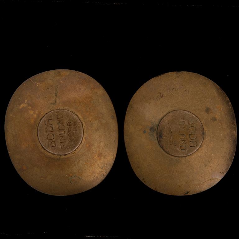 BERTEL GARDBERG, ljusstakar,ett par, brons, Boda, Finland.