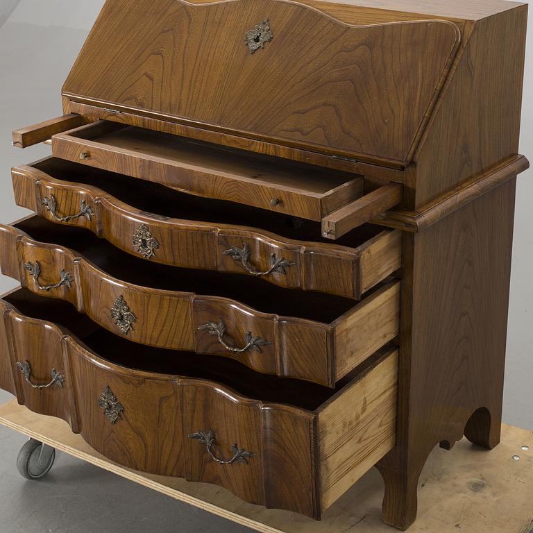 A late Baroque desk, mid 1700's.