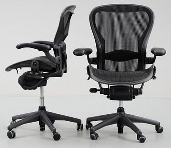 KONTORSSTOLAR, 2 st, "Aeron Chair", Herman Miller.