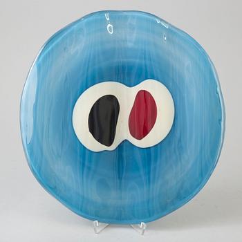 A glass plate by Mats Borgström, Orrefors, signerad.