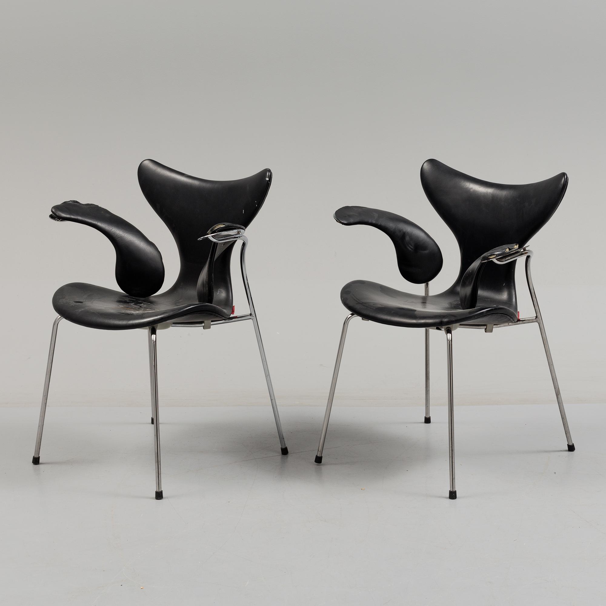ARNE JACOBSEN, a set of 8 "Liljan/Måsen" armchairs for Fritz Hansen.