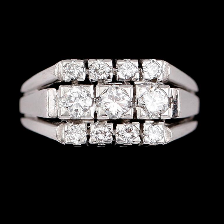 RING, 18 k vitguld, briljantslipade diamanter tot ca 0.56 ct.