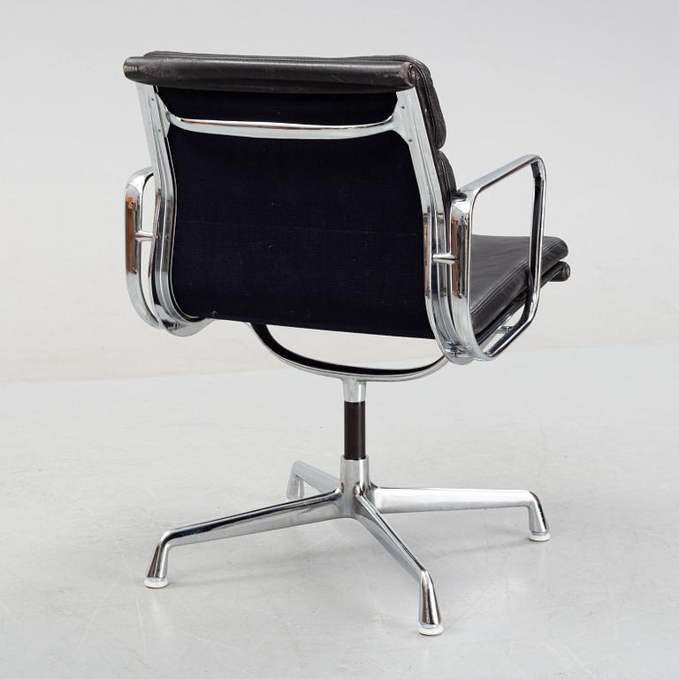 Charles & Ray Eames, an "EA 208 Soft Pad Chair", Herman Miller.