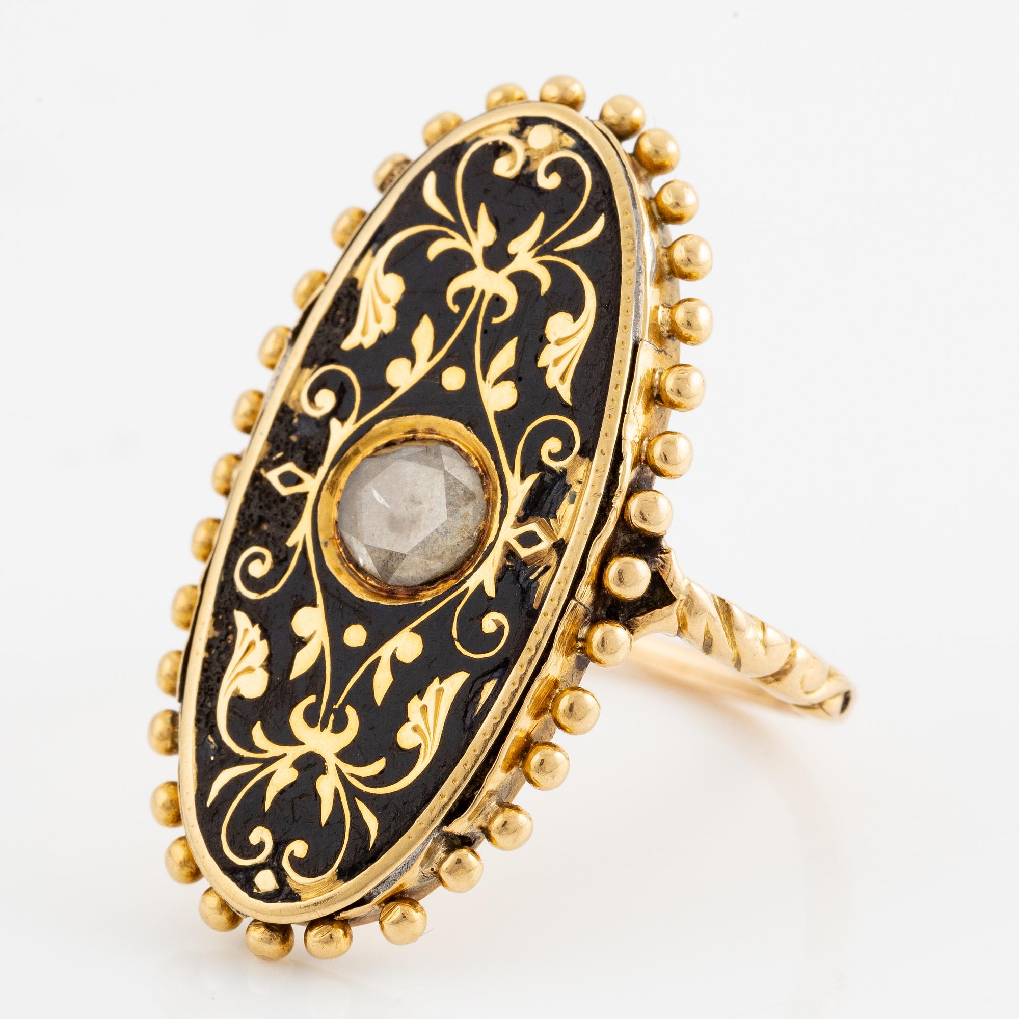 Ring, oval shape, 18K gold with black enamel and rose-cut diamond, 19th century.