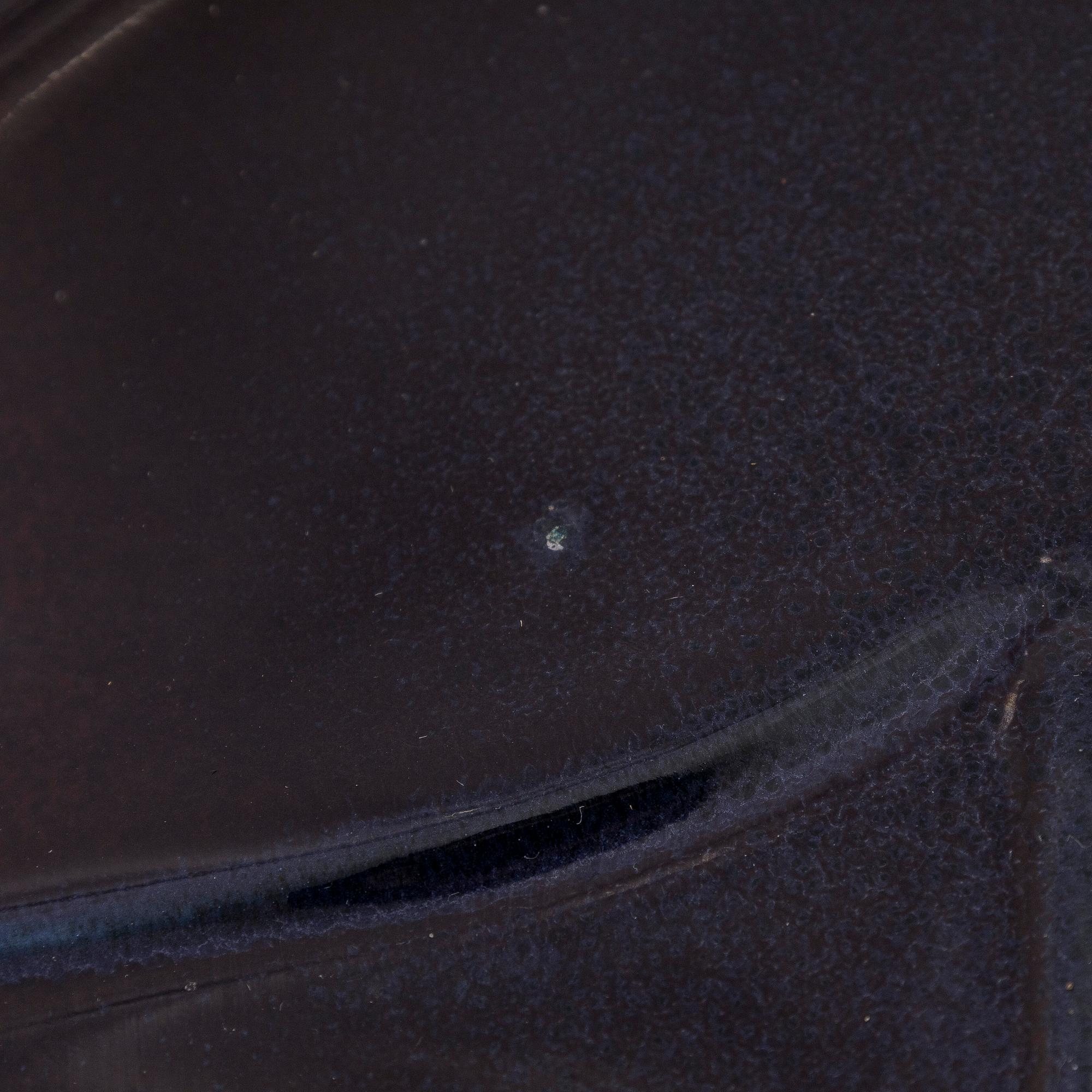 Birger Kaipiainen, decorative plate, ceramic, stamped "Violetta 1967 Arabia Finland Kaipiainen Invenit".