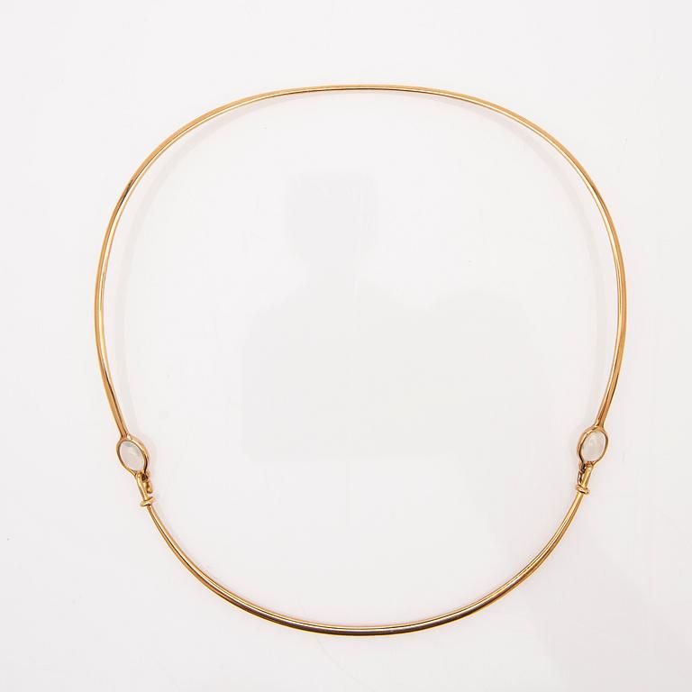 Vivianna Torun Bülow-Hübe, Necklace, 18K gold set with two moonstones, by Georg Jensen, Denmark.