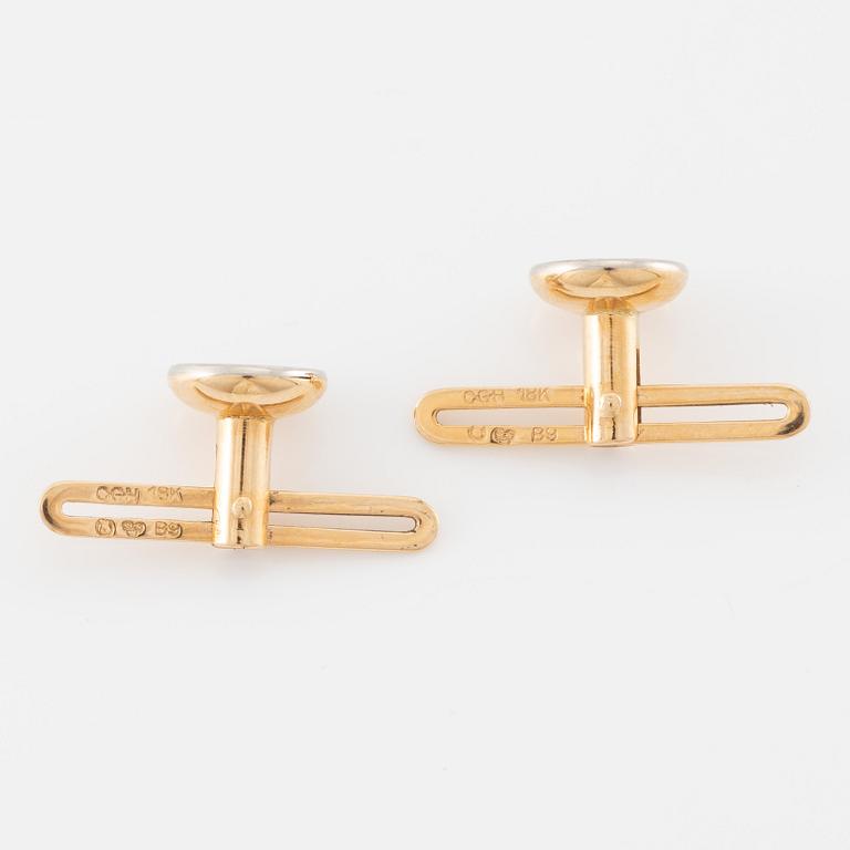 C.G Hallberg, cufflinks and shirt studs, two pairs, 18K gold with diamonds and mother-of-pearl.