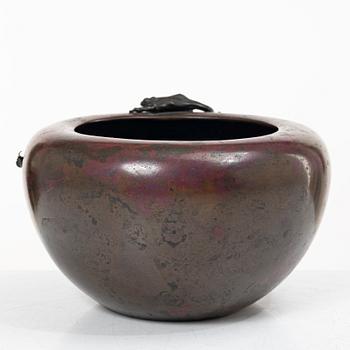 A Japanese bronze bowl / censer, Meiji (1868-1912).