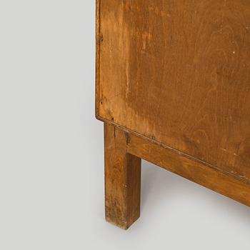 Alvar Aalto, skåp, modell 810 för O.Y Huonekalu- ja Rakennustyötehdas A.B, 1930-tal.
