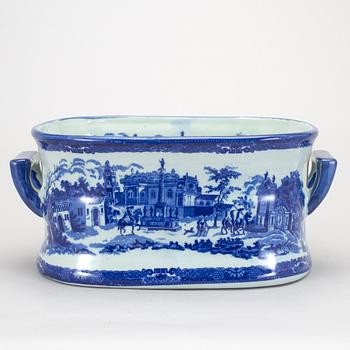 JARDINIÈRE / YTTERFODER, porslin, Victoria Ware Ironstone, modern tillverkning.
