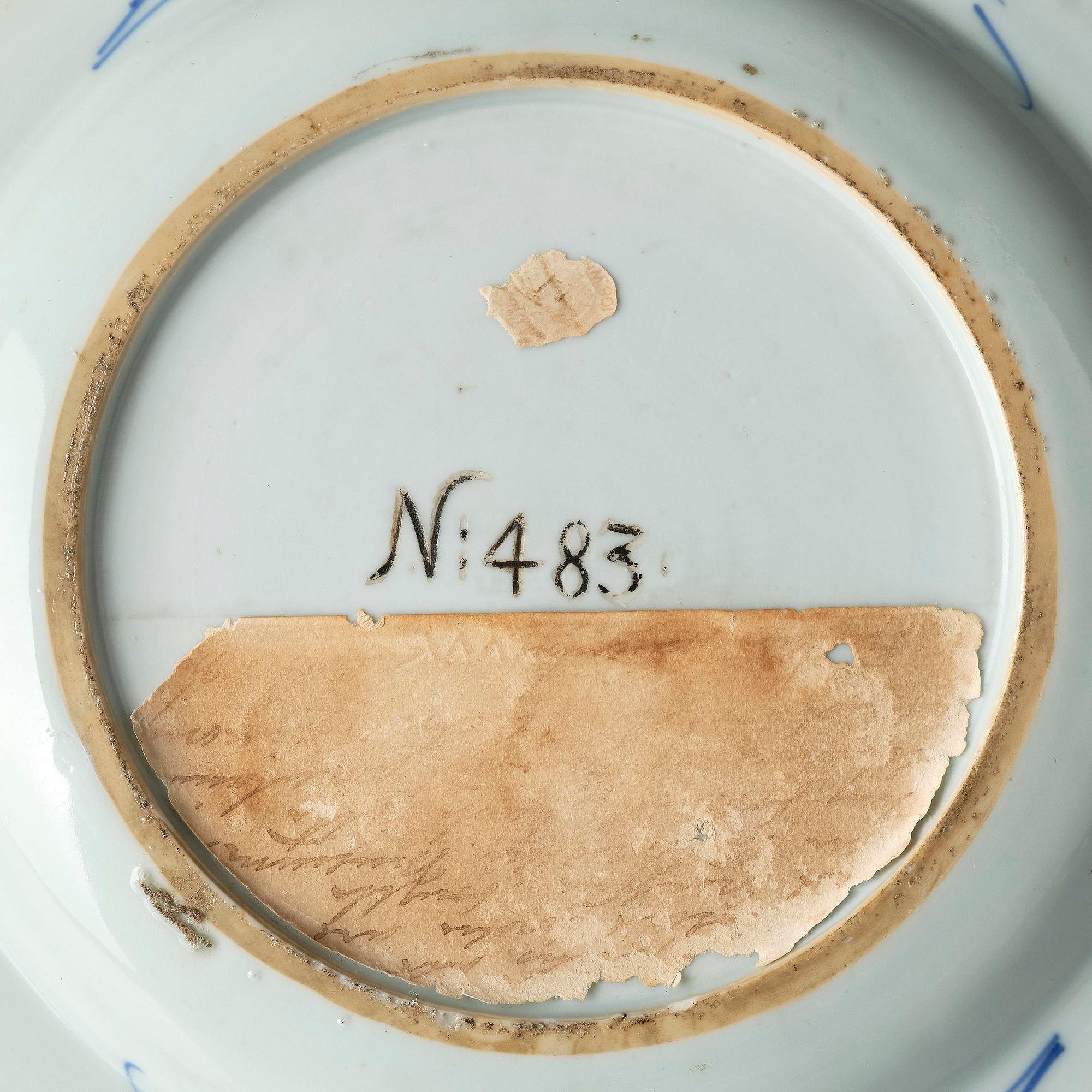A pair of blue and white plates, Qing dynasty, early 18th centruy. With Johanneum mark M:483.