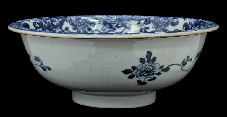 SKÅL, porslin, Kina, Qing dynastin, Qianlong, 1736-1795.