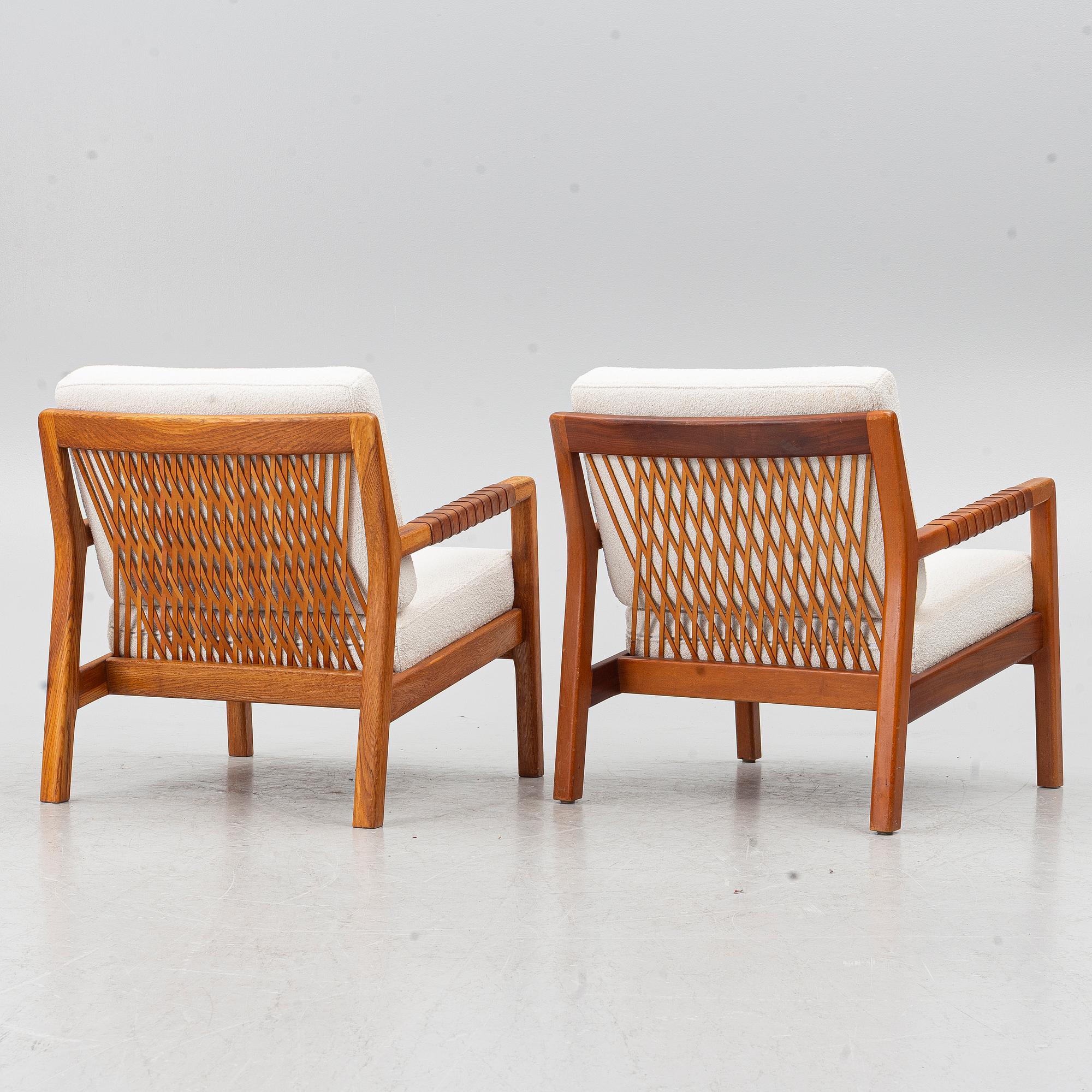 Carl Gustaf Hiort af Ornäs, a matched pair of 'Rialto' lounge chairs, Puunveisto Oy - Träsnideri Ab, Finland, mid-20th century.