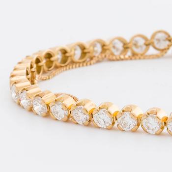 BRILJANTARMBAND 18K guld med 40 briljanter ca 6,8 ct, Safir AB Stockholm 1988.