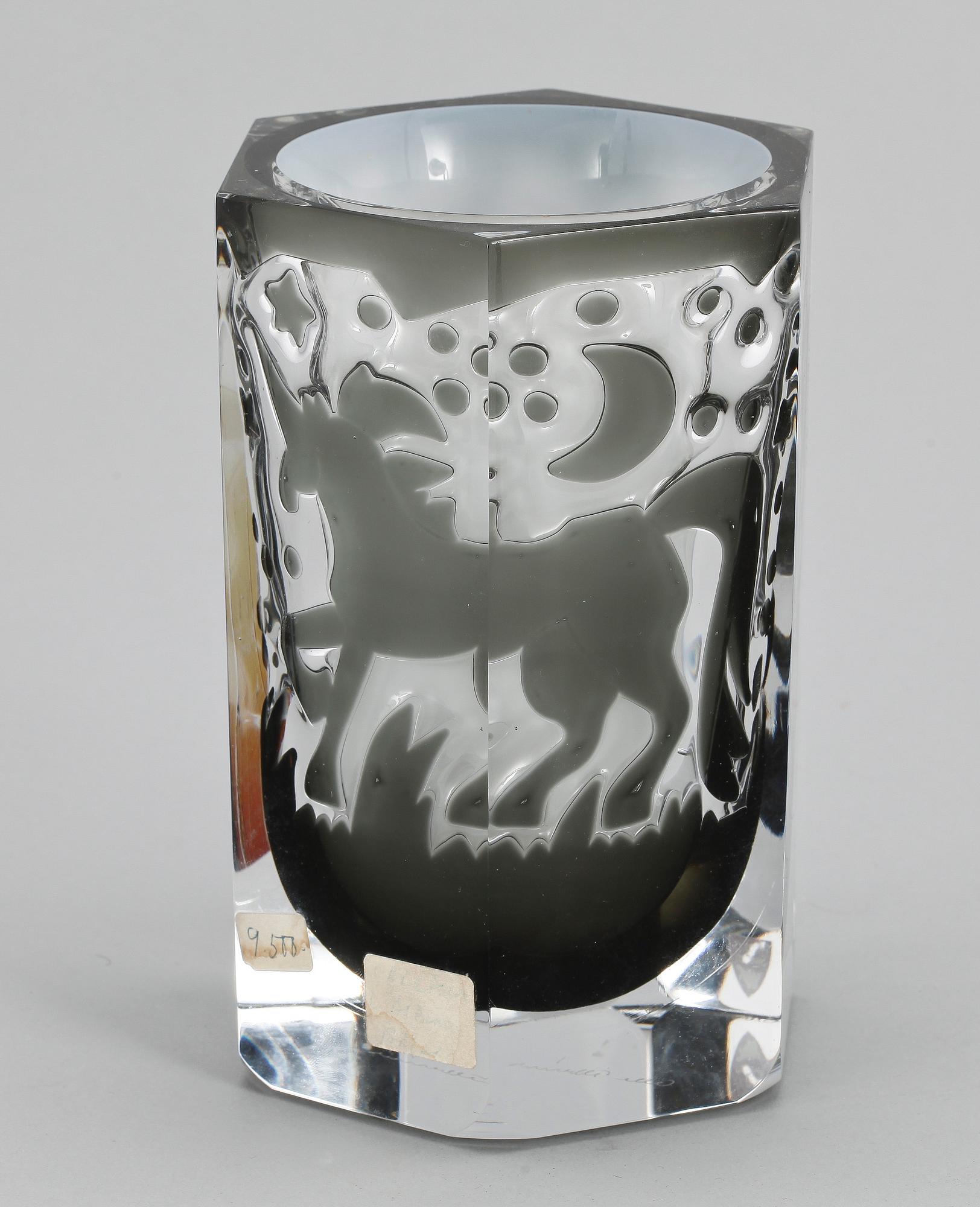 OLLE ALBERIUS Vas, "Enhörning", Orrefors Gallery 1988.