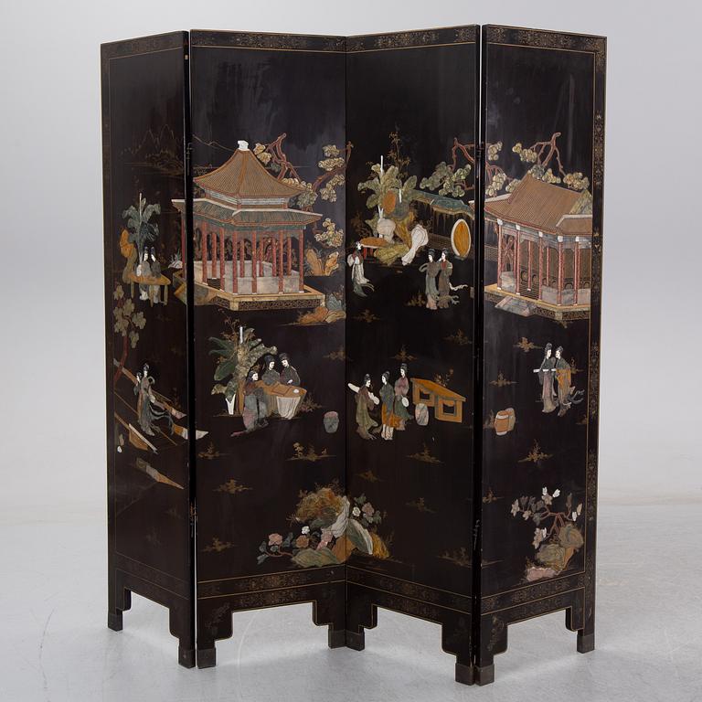 A chinese screen with stone inlay, first half of the 20th Century.