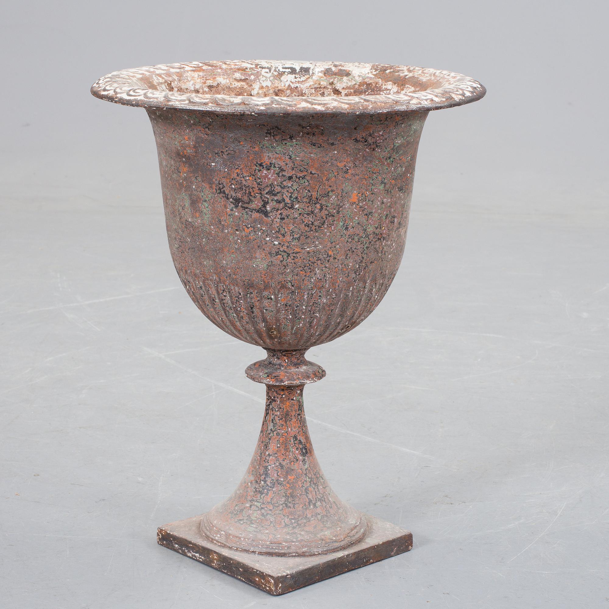 TRÄDGÅRDSURNA, gjutjärn, 1800/1900-tal.