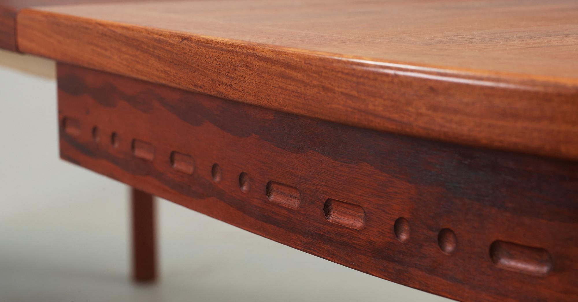 MATBORD med 2 st iläggsskivor, 1950/60-tal.