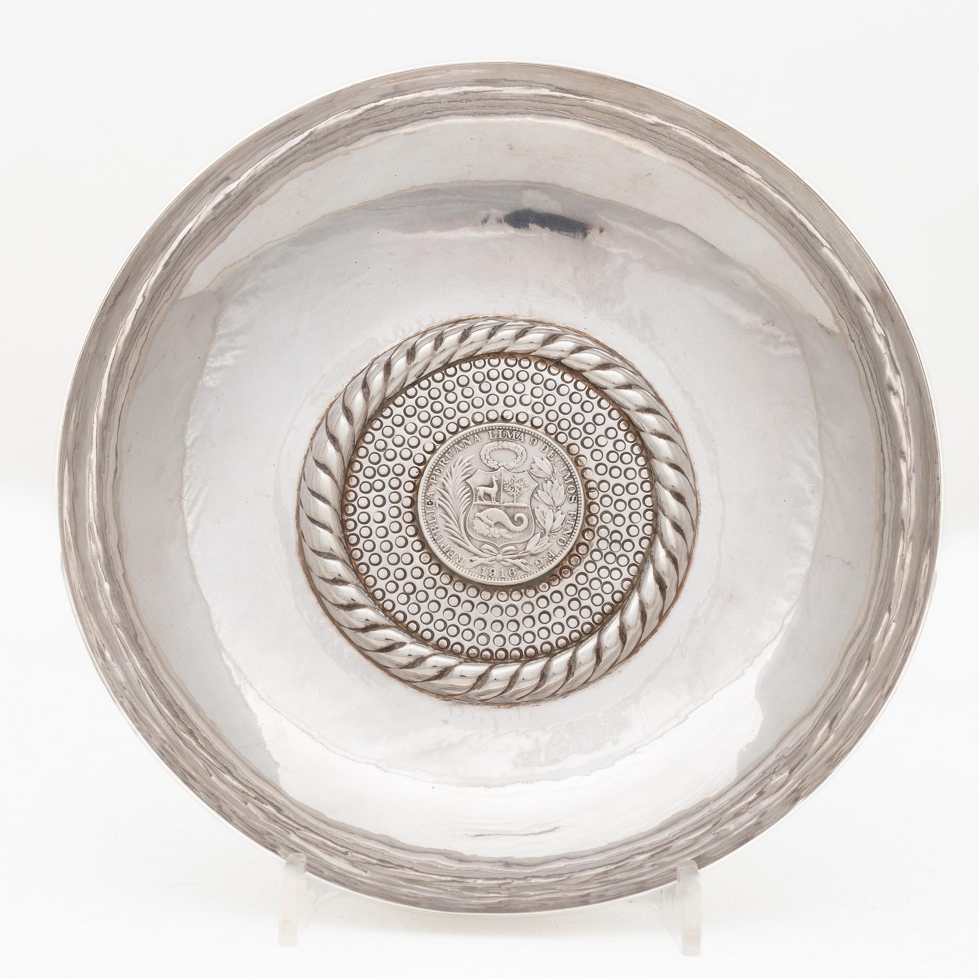 Bowl, sterling silver, Peru, 20th century.