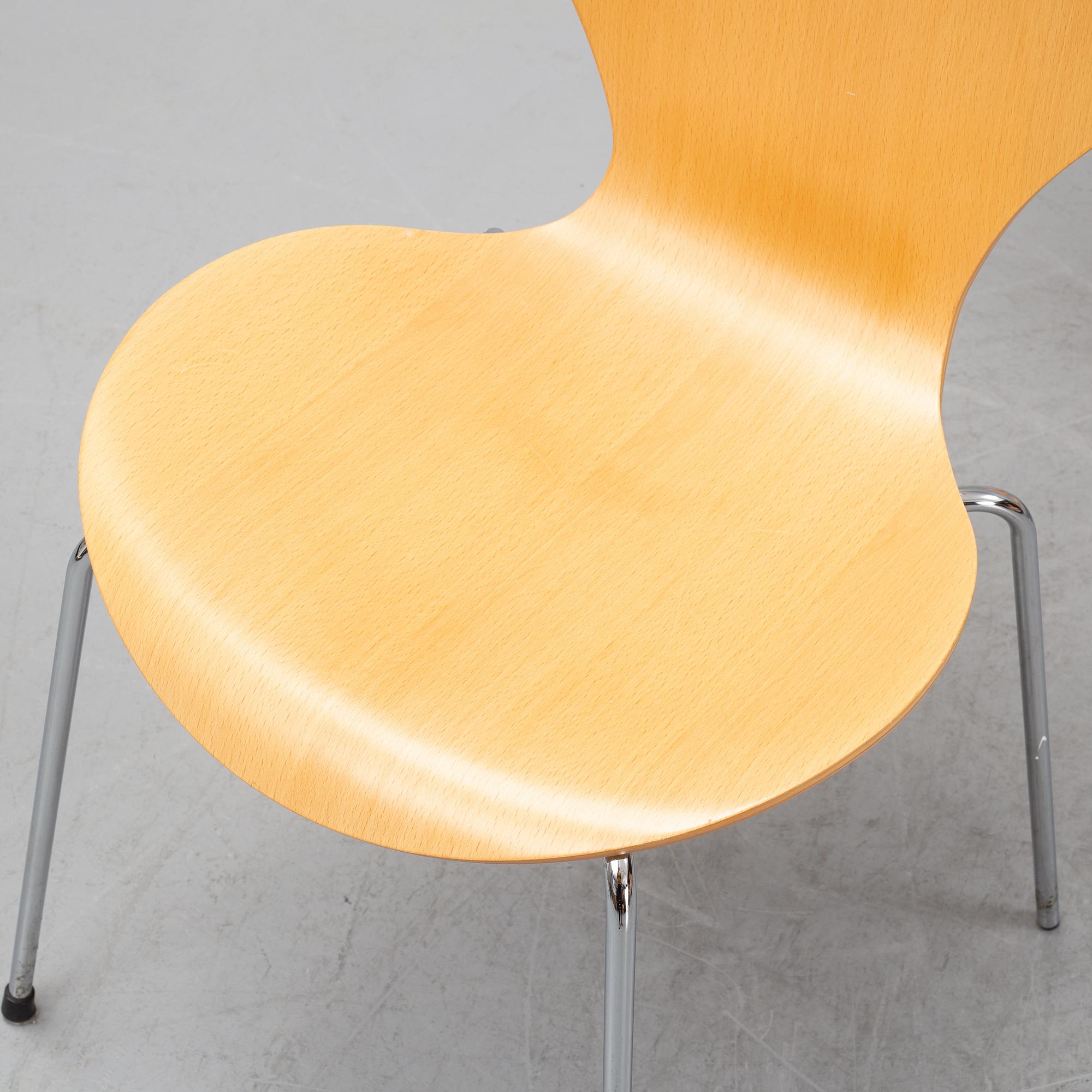 Arne Jacobsen, stolar, 4st, "Sjuan", Fritz Hansen, Danmark, 2000.