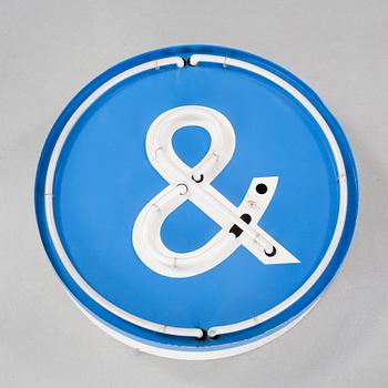 A sign with electrical function, from the second half of the 20th century.