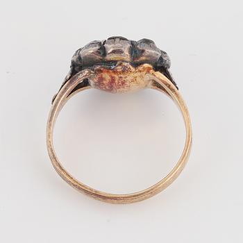 Paste stone ring.