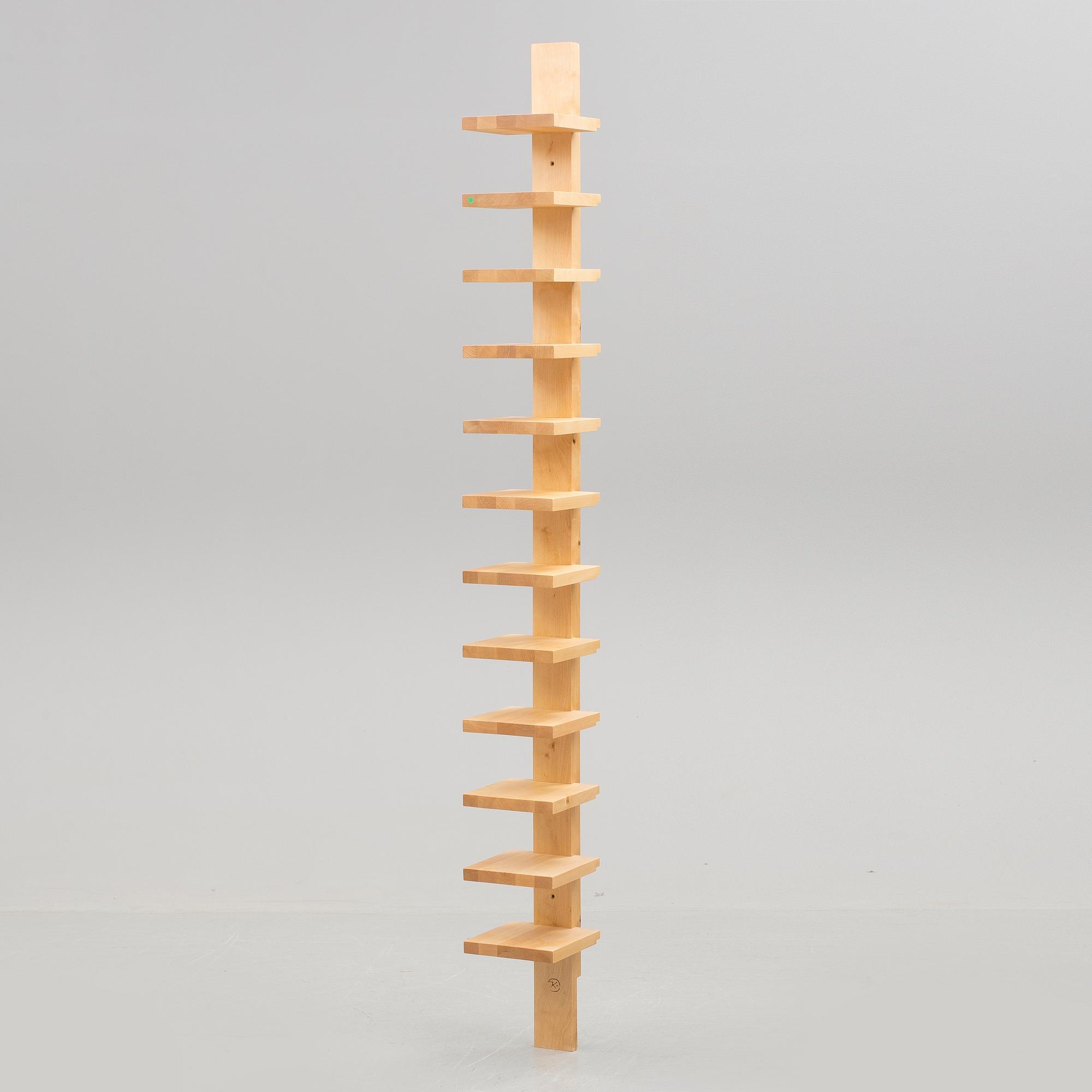 HYLLA, "Pilaster", John Kandell, Källemo, sent 1900-tal.