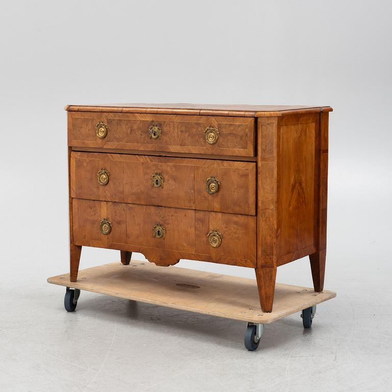 Byrå, sengustaviansk, sent 1700-tal.