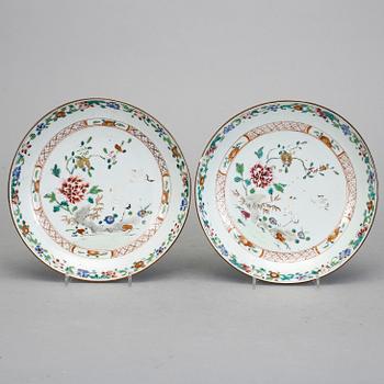TALLRIKAR, ett par, Qianlong, Kina, 1700-tal.