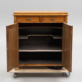 Skänk, nyrenässans, sent 1800-tal.