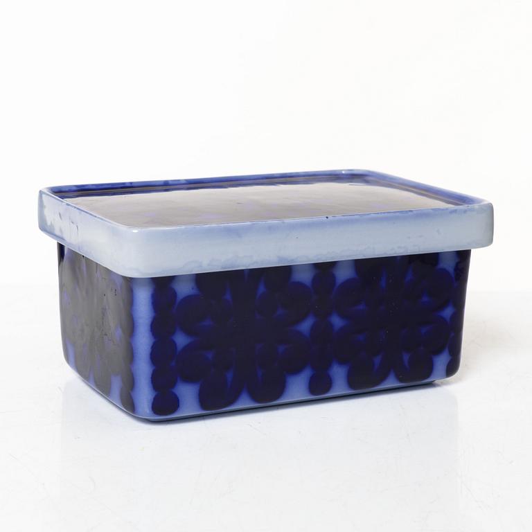 Stig Lindberg, a 39-piece 'Blå husar' creamware dinner service, Gustavsberg.