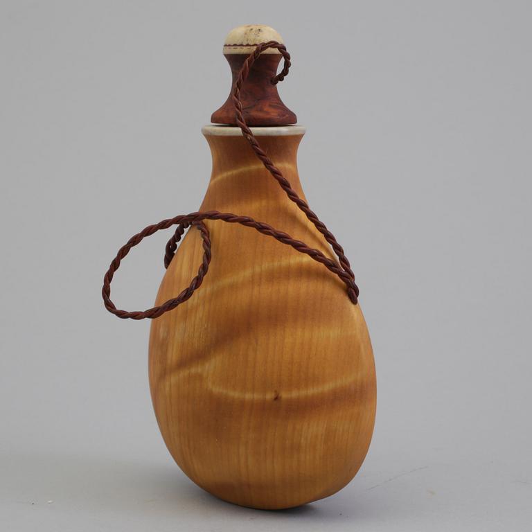 TORE SUNNA, a Sami birch and reindeer horn salt flask, signed T. Sunna.