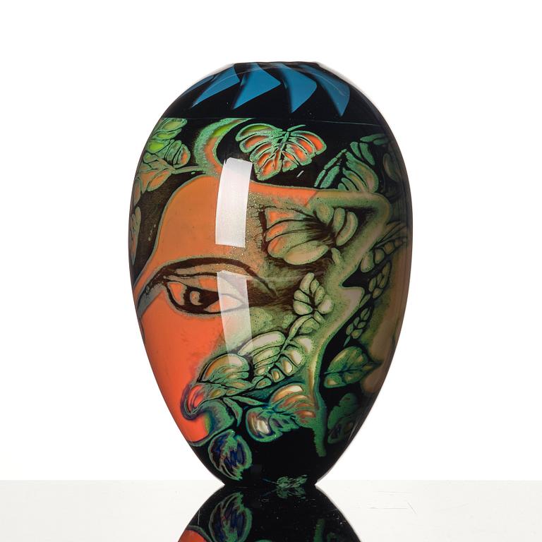 Eva Englund, a graal glass vase, Muraya, Orrefors Gallery 1988.