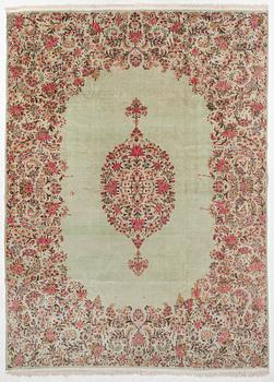 Carpet, Kirman, approx. 400 x 295 cm.