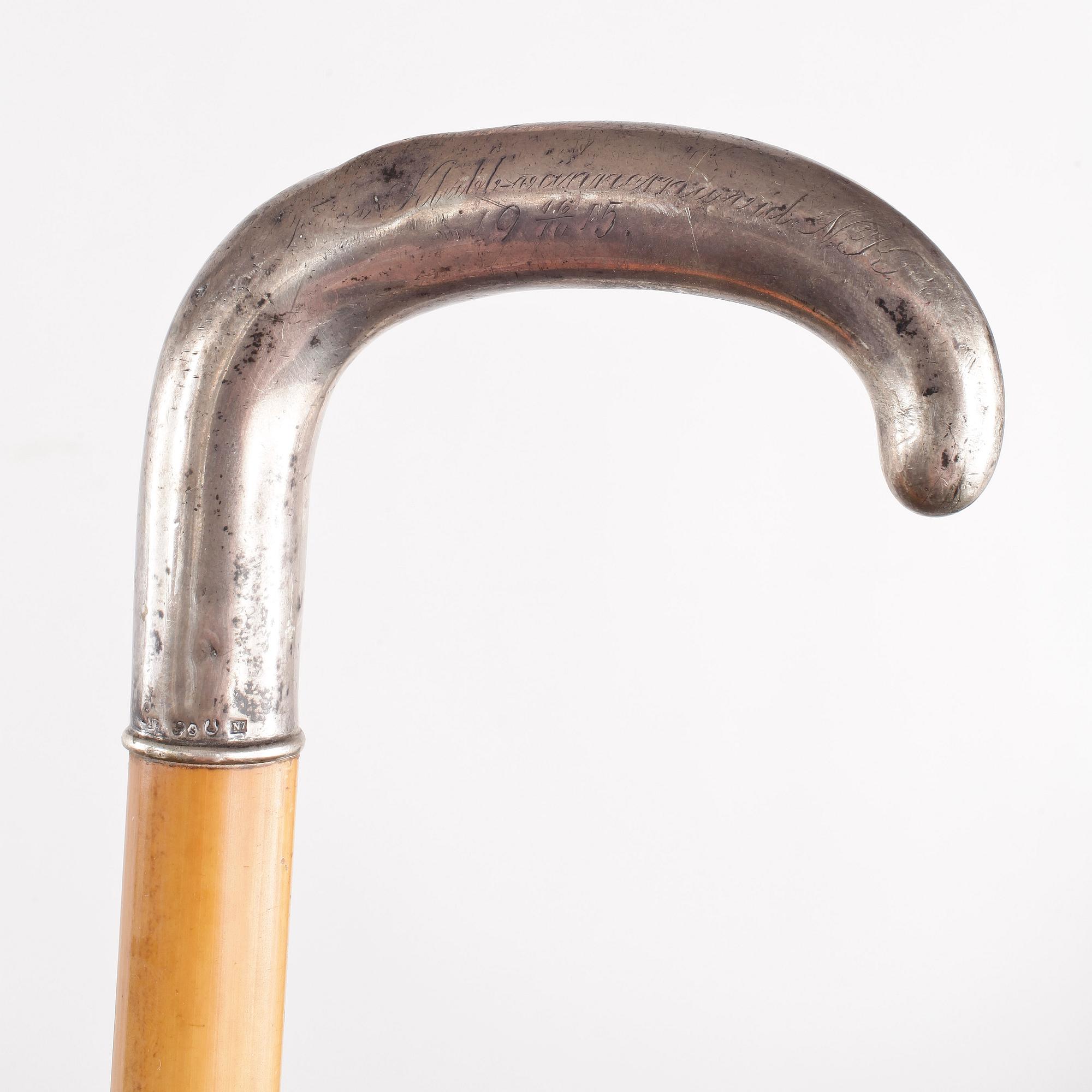 KÄPPAR, 3 st, trä samt silver, bla C G Hallberg, 1900-talets första hälft.