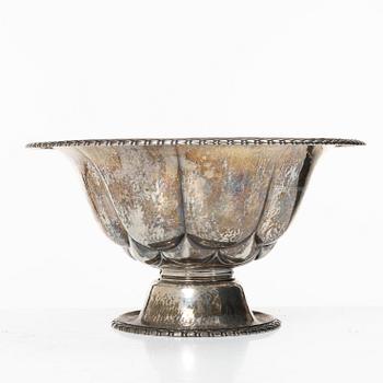 A. Michelsen, a silver bowl, Denmark, 1922.