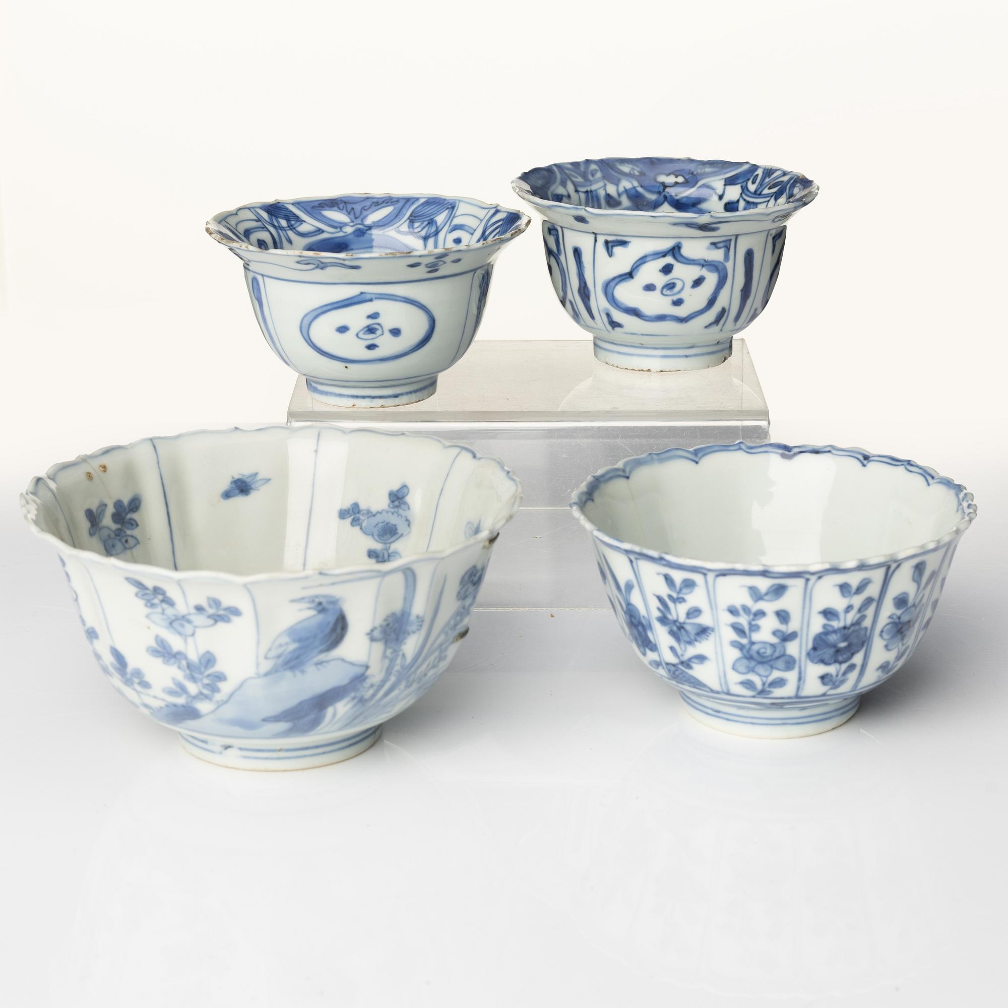 A group of four blue and white bowls, 17/18th century.