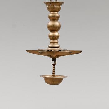 AMPEL, mässing, 1800-tal. Höjd ca 47 cm.