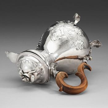 A Swedish 18th century silver coffee-pot, makers mark of Zacharias Ekfelt, Arboga 1771.