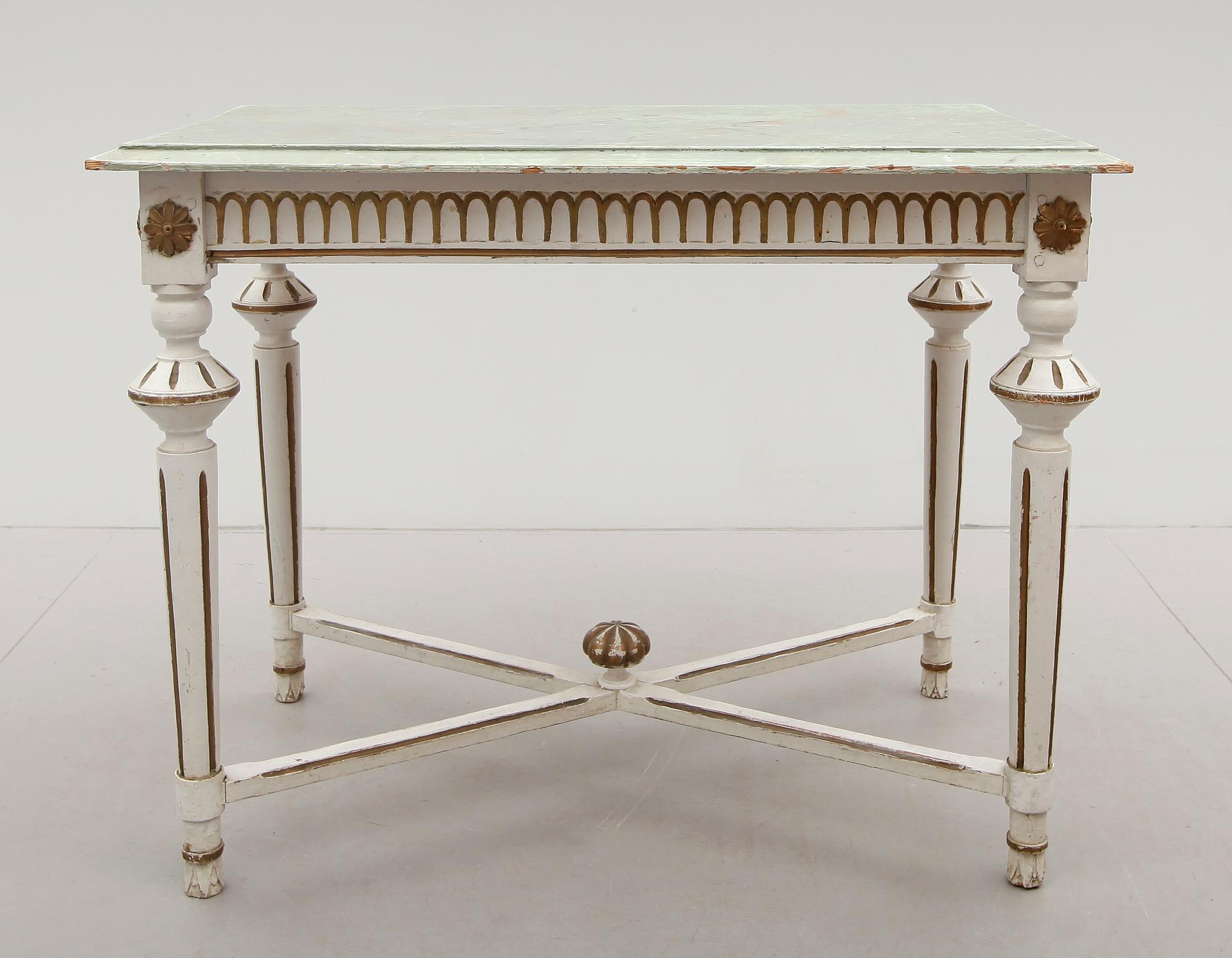 SALONGSBORD, gustaviansk stil, 1900-tal.