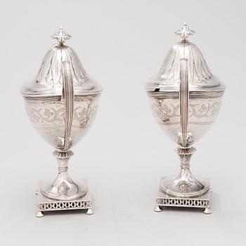 SOCKERSKÅLAR ETT PAR, gustavianska, Olof Hellbom, Stockholm 1799.