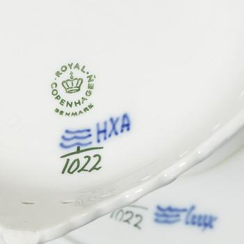 Royal Copenhagen, Bowl on foot, "Musselmalet Helblonde", Denmark, 1979-83.