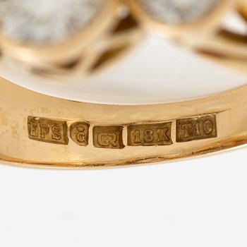 Ring, 18K guld med tre briljantslipade diamanter, totalt 2.87 ct.