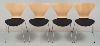 STOLAR, 4st, "Sjuan", Arne Jacobsen, Fritz Hansen, ettikettmärkta 1993.